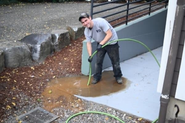 H2O tech hydro jetting a walkway in Vancouver